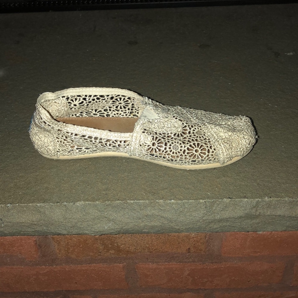 Toms